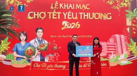 Mang không khí Tết ấm áp đến với bệnh nhân  
