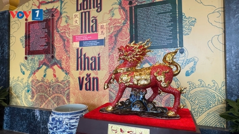 Trưng bày “Long Mã khai văn”: Khai mở vận may, bình an trong năm mới