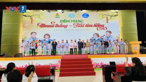 Bệnh viện Bạch Mai quyên góp hỗ trợ bệnh nhân dịp Tết Bính Ngọ