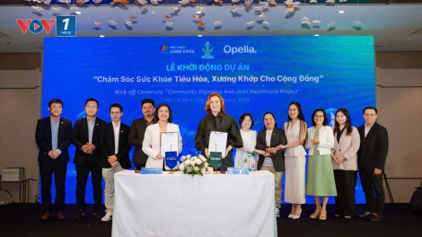 Opella và Long Châu hợp tác thúc đẩy chăm sóc sức khỏe chủ động