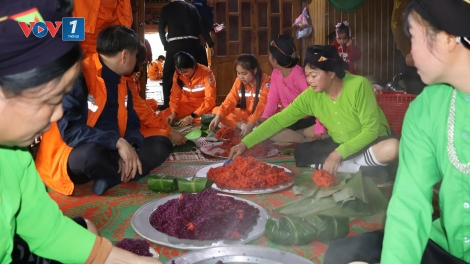 Thâm Pất sáng điện Tết này!
