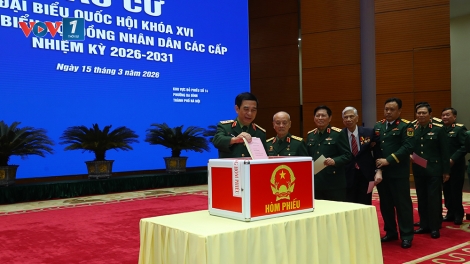 Lãnh đạo Bộ Quốc phòng tham gia bầu cử tại Khu vực bỏ phiếu số 14