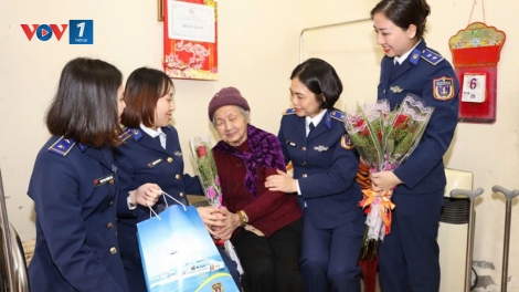 Những nữ quân nhân cảnh sát biển kiên cường, giàu lòng nhân ái