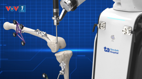 Lần đầu tiên Việt Nam có Robot AI thay khớp chủ động hoàn toàn
