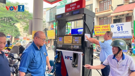 Tăng cường kiểm tra, giám sát hoạt động kinh doanh xăng dầu, ngăn chặn găm hàng, tăng giá bất hợp lý