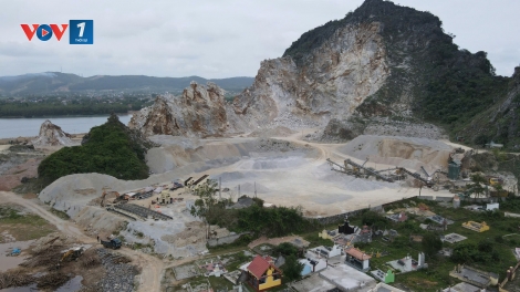 Doanh nghiệp nổ mìn khai thác đá làm hỏng nhà dân ở Quảng Trị