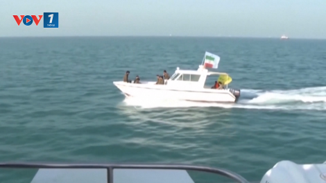 Iran cảnh báo người dân UAE rời các cảng biển