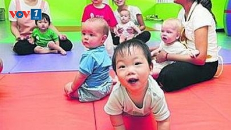 Phụ huynh tại Singapore có thể nghỉ tới 30 tuần để chăm con sơ sinh từ ngày 1/4