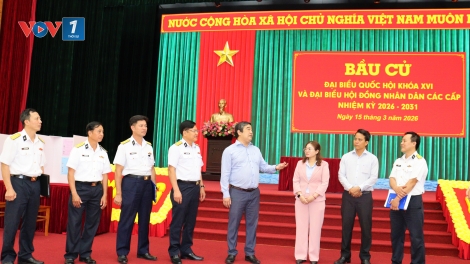 Kiểm tra công tác chuẩn bị bầu cử tại điểm bầu cử Học viện Hải quân