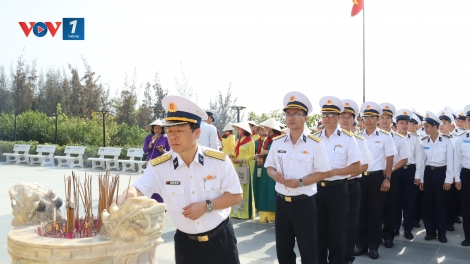 Học viện Hải quân tổ chức dâng hương, dâng hoa tại Khu tưởng niệm chiến sĩ Gạc Ma