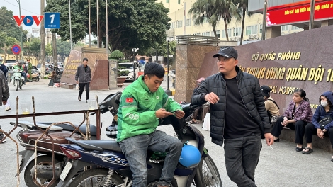 Giá xăng giảm, tài xế công nghệ vẫn nhiều trăn trở