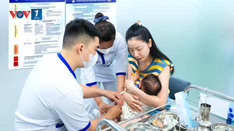 Bác sĩ lưu ý những dấu hiệu cảnh báo bệnh tay chân miệng diễn tiến nặng