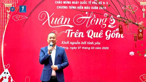 Vũ Đình Mạnh- người dệt nên những mùa Xuân hồng  trên quê gốm Bát Tràng