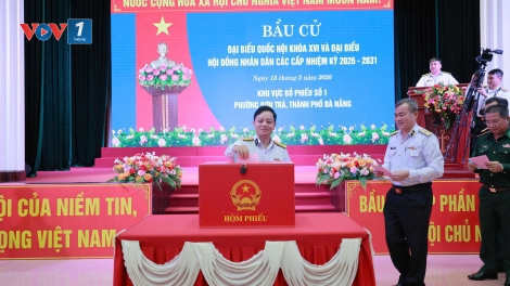 Cán bộ, chiến sĩ Vùng 3 Hải quân trong "Ngày hội non sông"
