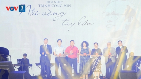 “Nối vòng tay lớn” – 25 năm nhạc Trịnh Công Sơn, một nhịp cầu nối những thế hệ