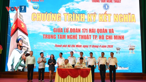 Lữ đoàn 171 phối hợp Trung tâm Nghệ thuật Thành phố Hồ Chí Minh đẩy mạnh tuyên truyền biển, đảo