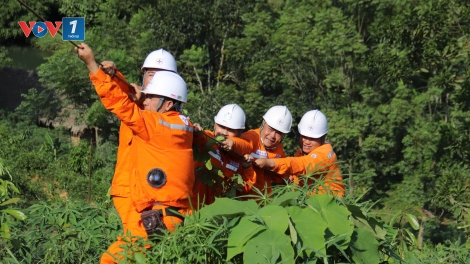 Công ty Truyền tải điện 2: Đảm bảo truyền tải điện trong mùa nắng nóng