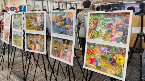 Trao giải cuộc thi vẽ tranh “Đan Mạch trong mắt em”