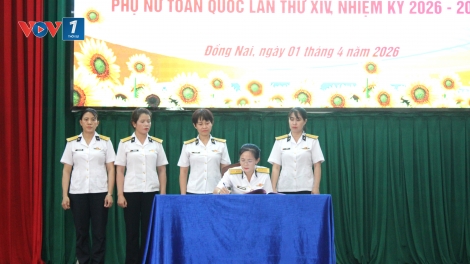 Phụ nữ Trung tâm BĐKT, Vùng 2 Hải quân" "Bản lĩnh, trí tuệ, kỷ cương, nhân ái"