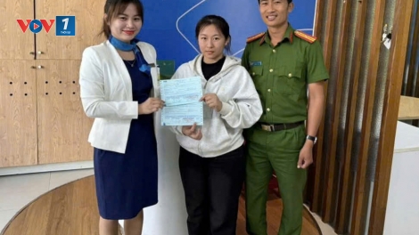 Nữ công nhân ở Quảng Ngãi trả lại 550 triệu đồng do người khác chuyển nhầm