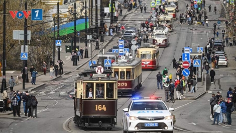 Moscow diễu hành và triển lãm xe cổ, kỷ niệm 127 năm mạng lưới Tàu điện cổ
