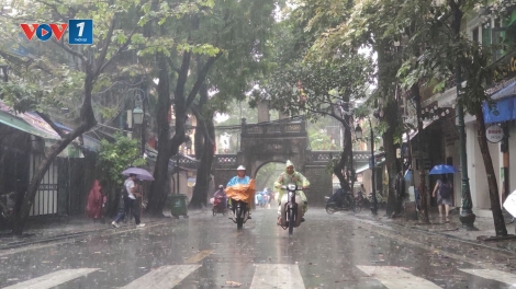 Thời tiết ngày 18/4: Bắc Bộ có mưa dông, Nam Bộ nắng nóng