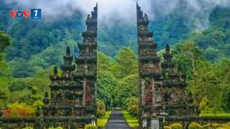 Cảnh báo sóng thần sau động đất mạnh 7,4 độ tại Indonesia