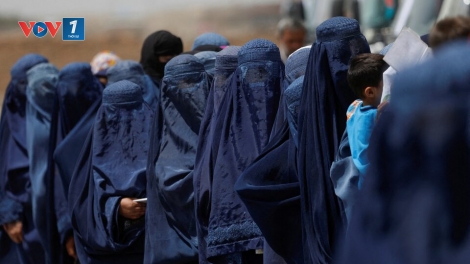 UNICEF cảnh báo Afghanistan có thể mất tới 25.000 nữ nhân viên y tế và giáo viên