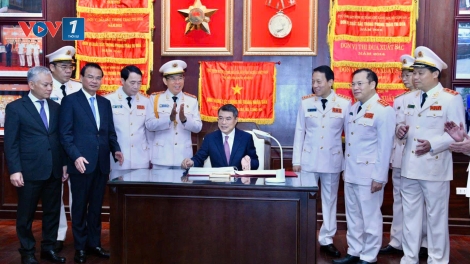 Thời sự 18h 18/4/2026: Thủ tướng Lê Minh Hưng dự lễ kỷ niệm 80 năm Cảnh sát hình sự