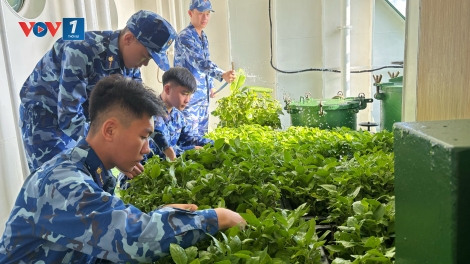 Những “mầm xanh” trên boong tàu cảnh sát biển