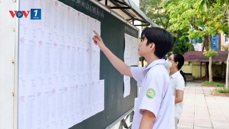 Học sinh thi lớp 10 ở Hà Nội tăng mạnh, áp lực vào trường công lập ngày càng lớn