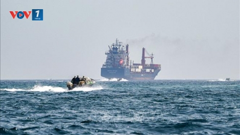 Iran chuyển từ phong tỏa sang kiểm soát eo biển Hormuz