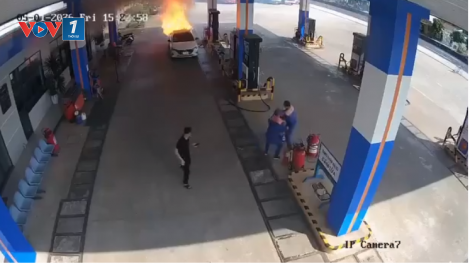 Xác định nguyên nhân ban đầu vụ cháy xe ô tô tại cây xăng khiến 2 người tử vong