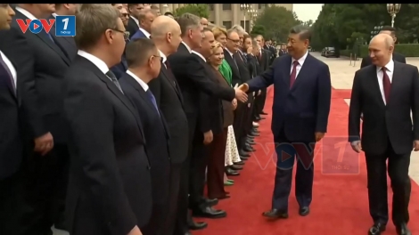 Trung Quốc bắn 21 loạt đại bác chào đón Tổng thống Nga Vladimir Putin