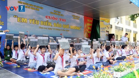 Học sinh Ninh Bình hào hứng với cuộc thi ý nghĩa về biển đảo