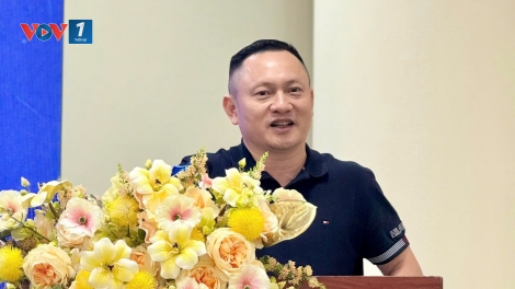 PC Thanh Hoá: Tuyên truyền, vận động khách hàng tiết kiệm điện và lắp đặt ĐMTMN đến từng hộ tiêu thụ