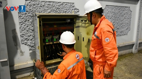 Ngày “nóng” kỷ lục của hệ thống điện Thủ đô: EVNHN kêu gọi tiết kiệm điện!