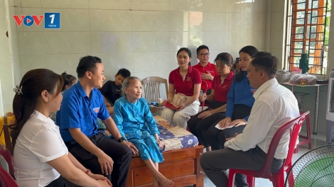 “Bữa cơm gia đình - Ấm tình lòng Mẹ”