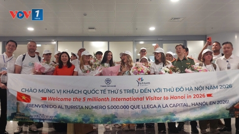 Hà Nội đón vị khách quốc tế thứ 5 triệu, khẳng định sức hút điểm đến hàng đầu