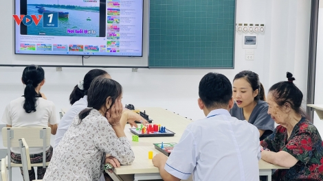 Mô hình dưỡng lão bán trú- giải pháp chống cô đơn cho người già
