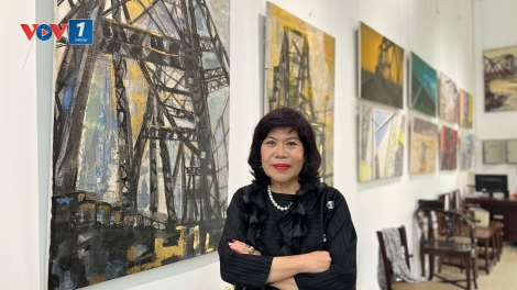 Bà Nga “cầu Long Biên”
