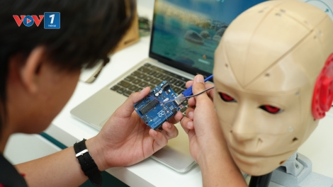 Doanh nghiệp lớn về bán dẫn thế giới mở phòng lab đầu tiên ở Đông Nam Á cho sinh viên Việt Nam
