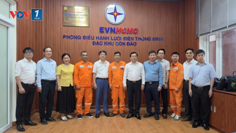 Đoàn khảo sát của Quốc hội làm việc với EVNHCMC về phát triển lưới điện thông minh