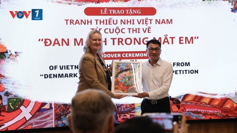 Hơn 100 bức tranh Đan Mạch Trong Mắt Em được trao gửi tới Bệnh viện E