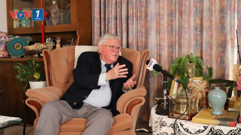 Giáo sư Carl Thayer: Việt Nam là một câu chuyện thành công toàn cầu về kinh tế - xã hội