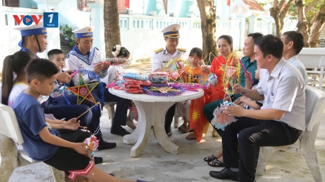Trung thu ấm áp giữa Trường Sa