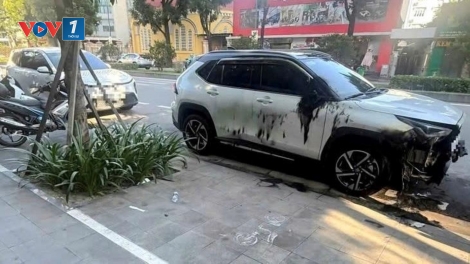 Huế đã xác định nghi phạm đốt phá 2 ô tô trên đường Hà Nội