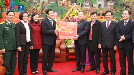 Chủ tịch nước Trương Tấn Sang cùng đoàn công tác đến thăm, chúc Tết Đảng bộ, chính quyền, nhân dân tỉnh Hưng Yên và Hà Nam (Thời sự đêm 03/02/2016)