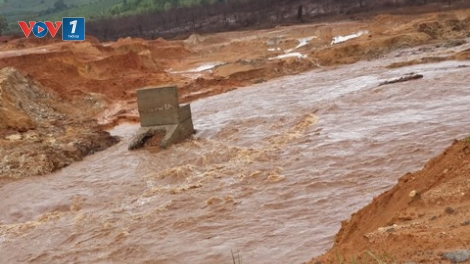 Môi trường và phát triển ngày 14/8/2014: Phỏng vấn tiến sĩ Đào Trọng Hưng, viện Hàn Lâm khoa học - Công nghệ môi trường Việt Nam về vụ vỡ đập thủy điện IaKrei, tỉnh Gia Lai.