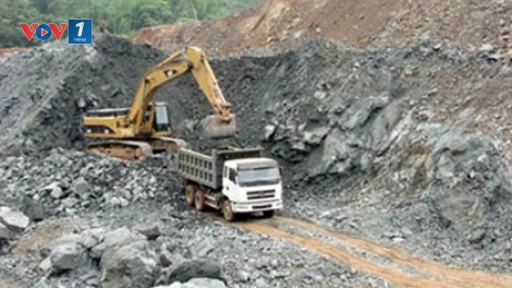 Ngổn ngang mỏ sắt Thạch Khê và vấn đề phí môi trường trong khai thác khoáng sản.